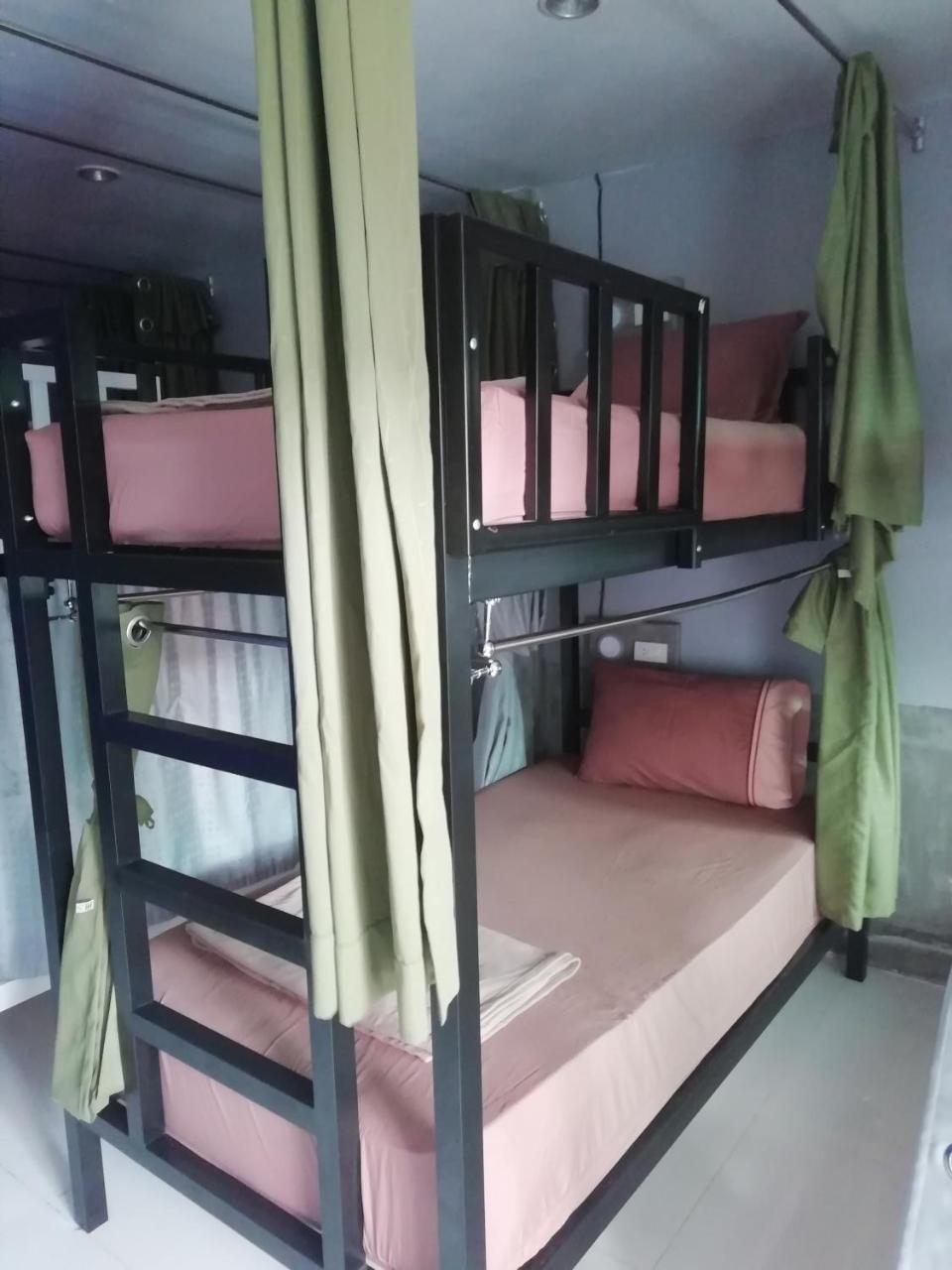 Neverland Dorm Ko Phi Phi Exterior foto