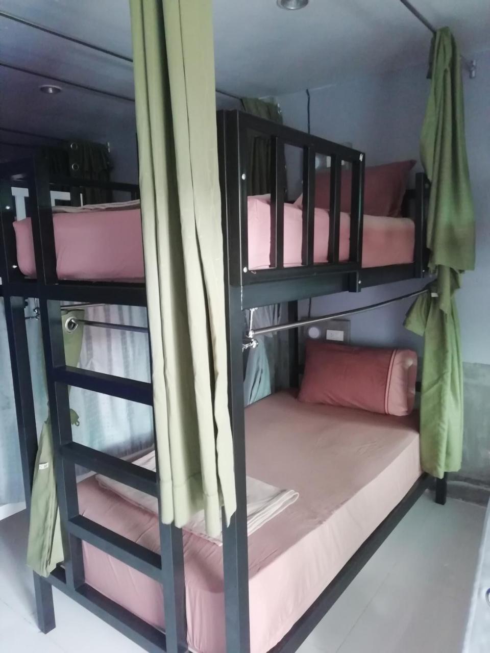 Neverland Dorm Islas Phi Phi Exterior foto