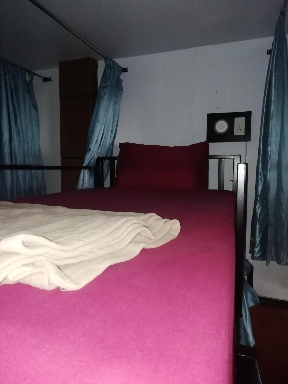 Neverland Dorm Islas Phi Phi Habitación foto