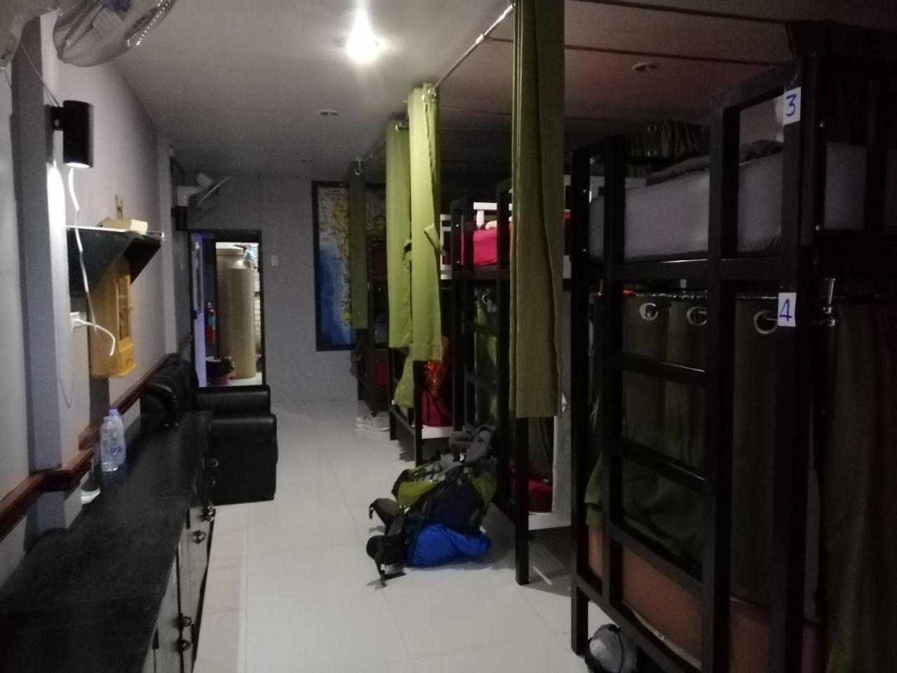 Neverland Dorm Islas Phi Phi Exterior foto