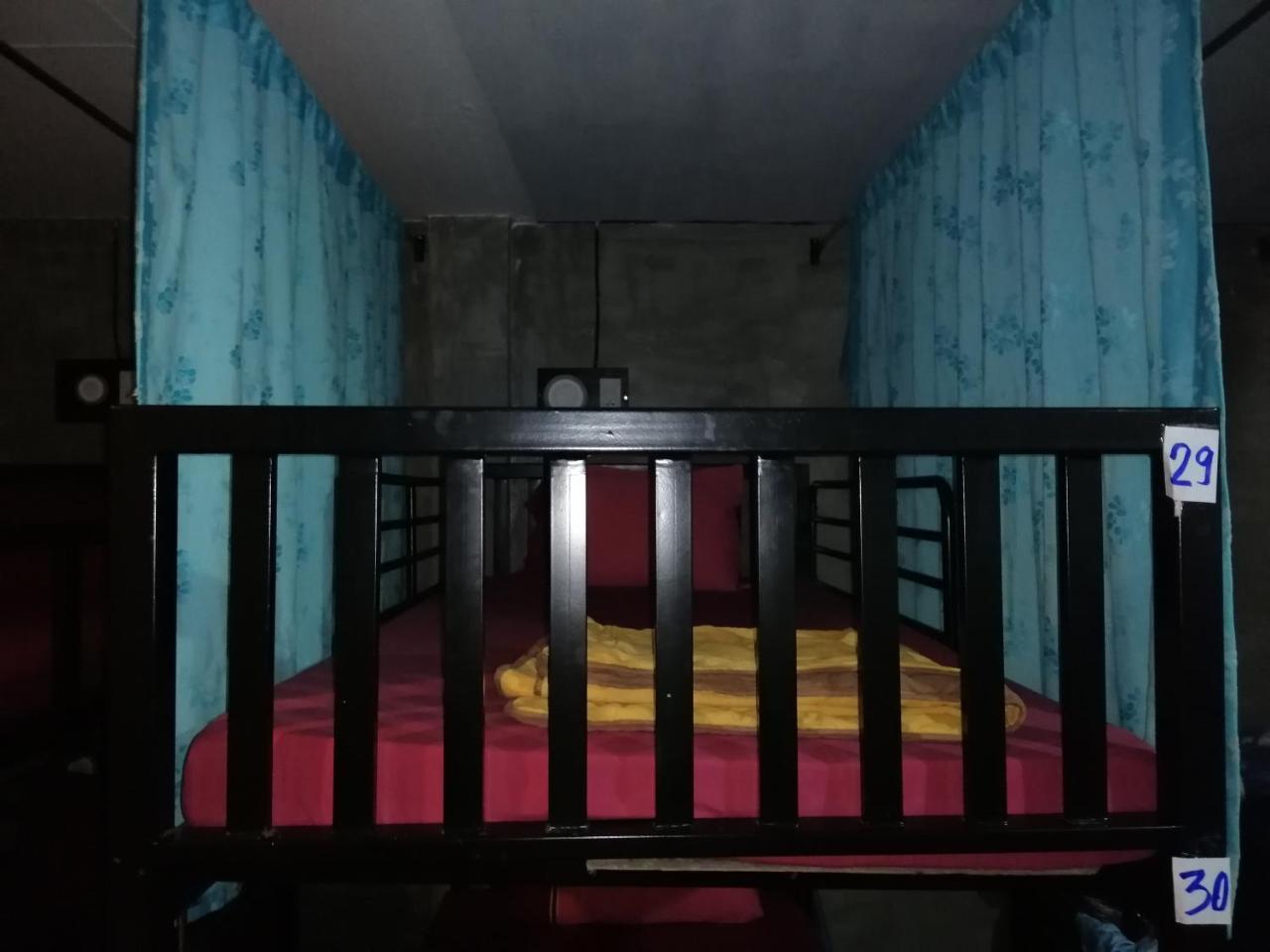Neverland Dorm Islas Phi Phi Exterior foto