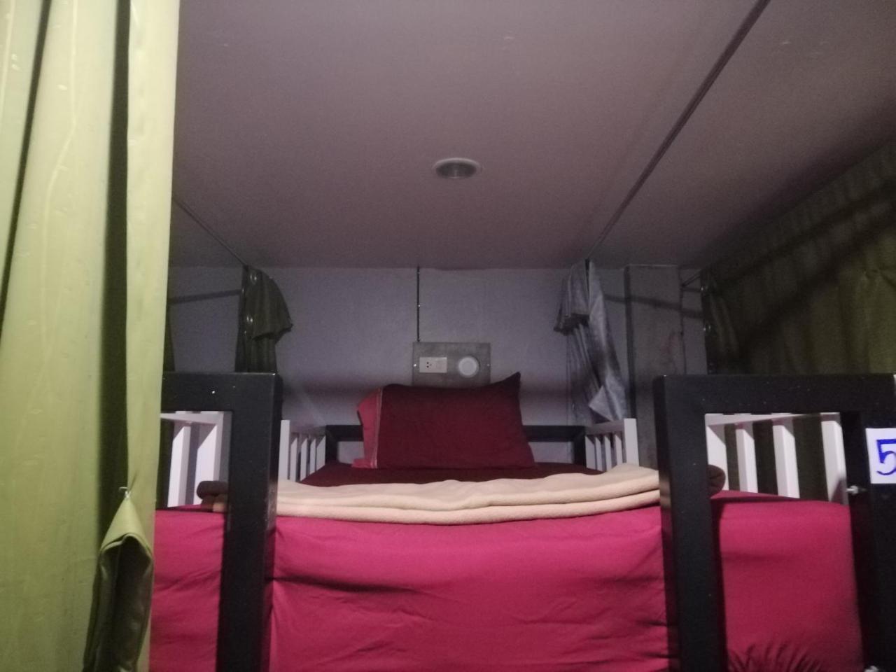 Neverland Dorm Islas Phi Phi Exterior foto