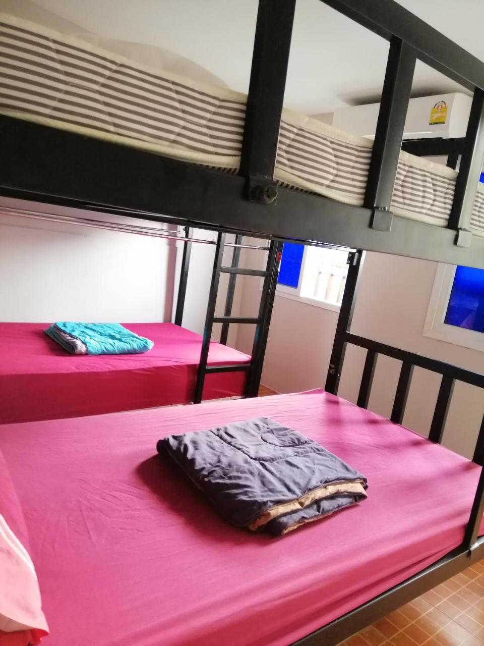Neverland Dorm Islas Phi Phi Exterior foto