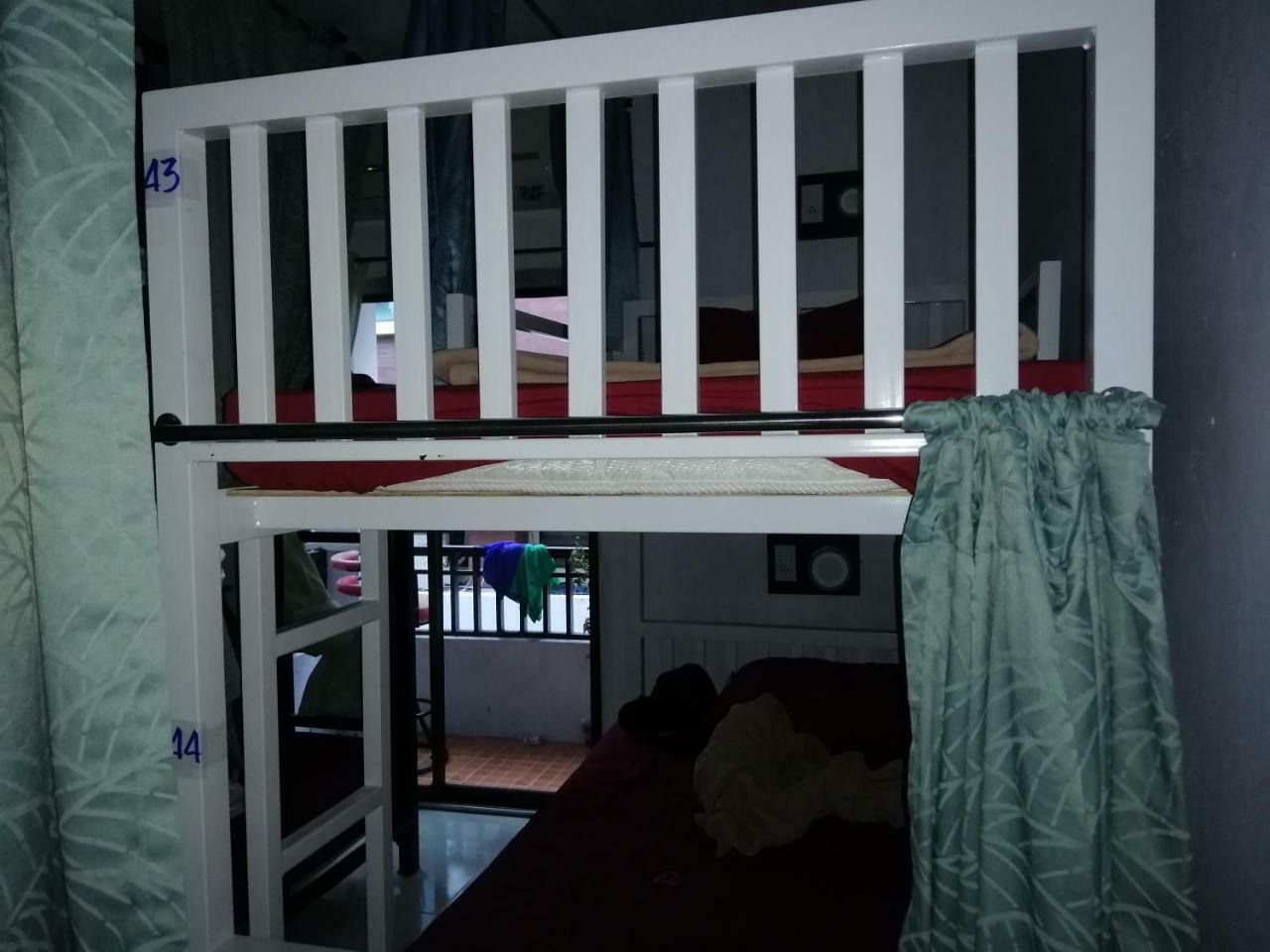 Neverland Dorm Islas Phi Phi Exterior foto